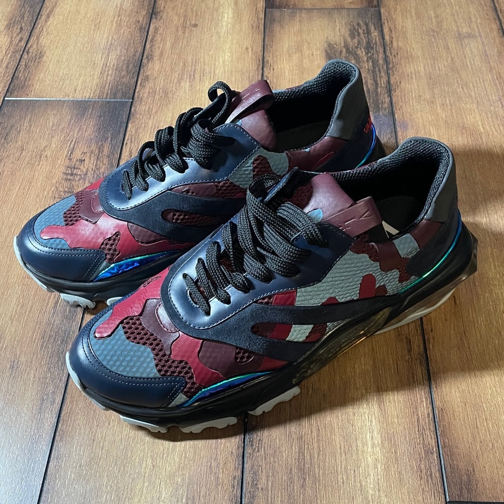 Valentino Bounce